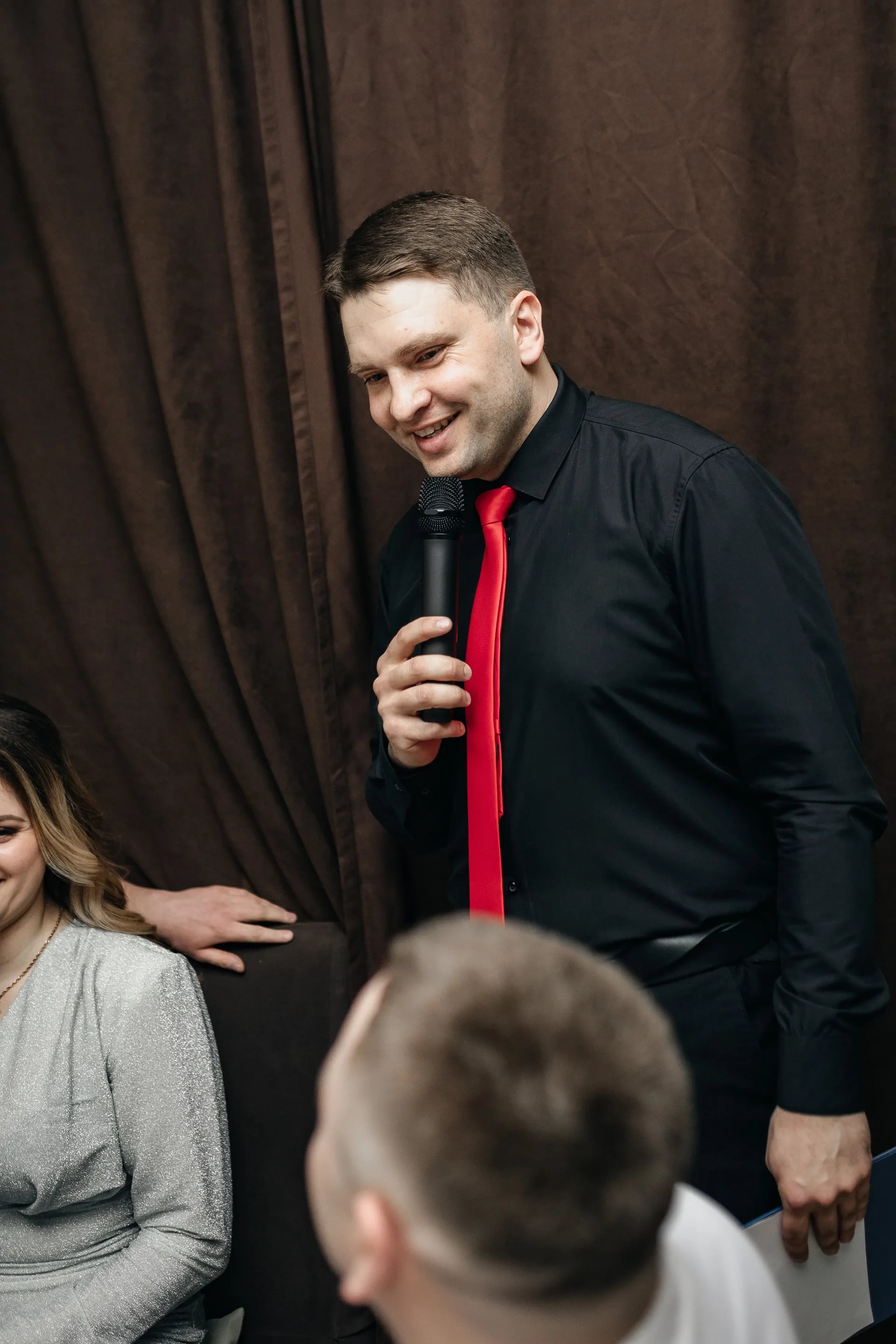 Знакомство с гостями